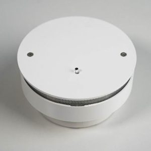 Weißer Loxone Rauchmelder Air für Smart Home Sicherheit
