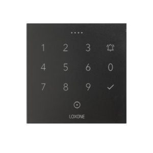 Loxone NFC Code Touch in schwarzer Ausführung mit Zahlentastatur für Zutrittskontrolle und Alarmsteuerung im Smart Home.